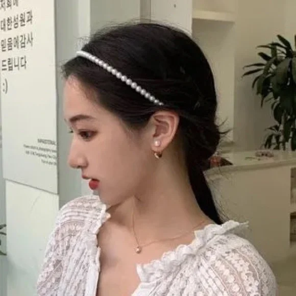 ‼️ PEARL HEADBAND - Picture 2 of 5